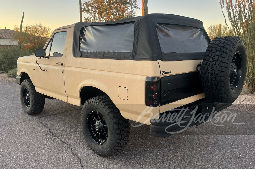 1990 FORD BRONCO - Rear 3/4 - 262039