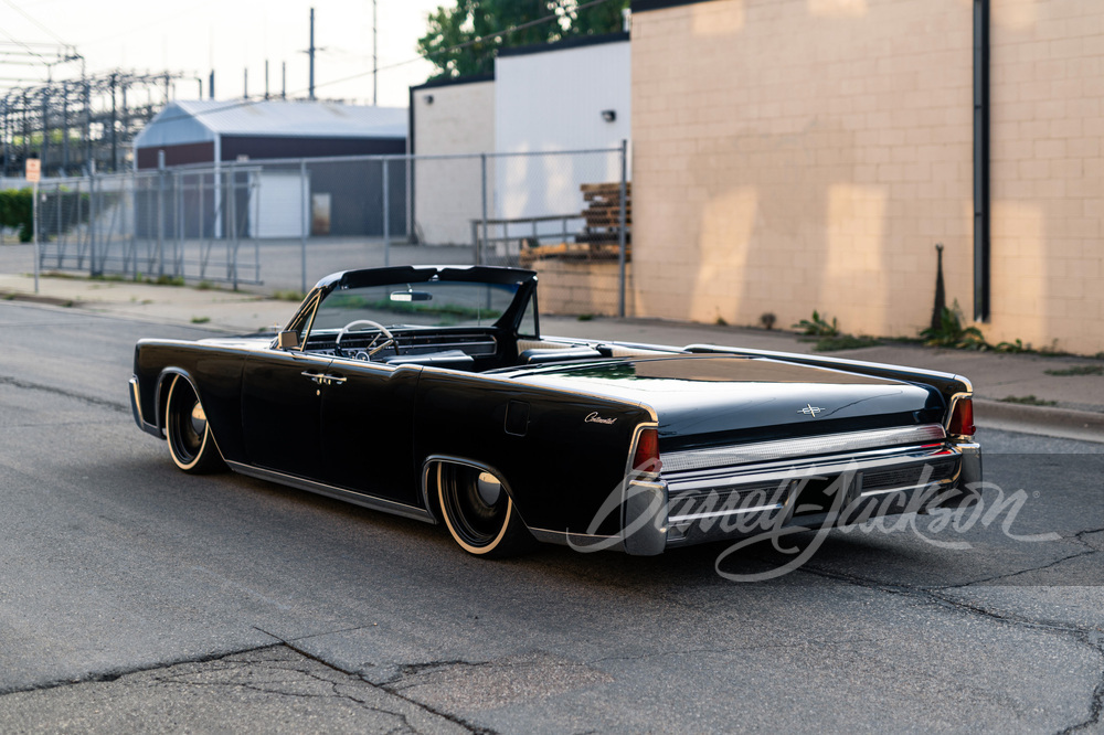 1964 LINCOLN CONTINENTAL CUSTOM CONVERTIBLE - Rear 3/4 - 262047