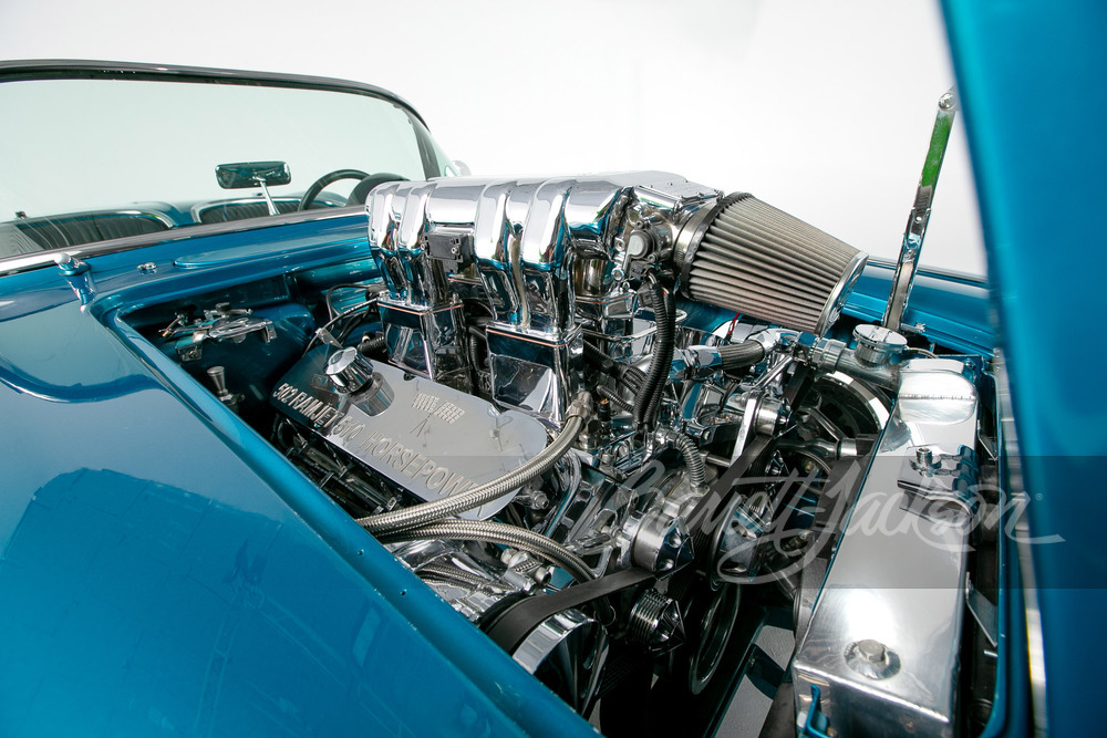 1962 CHEVROLET CORVETTE CUSTOM CONVERTIBLE - Engine - 262127