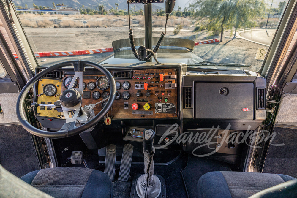 Peter Build High Rider 1987 PETERBILT 379 SEMITRUCK