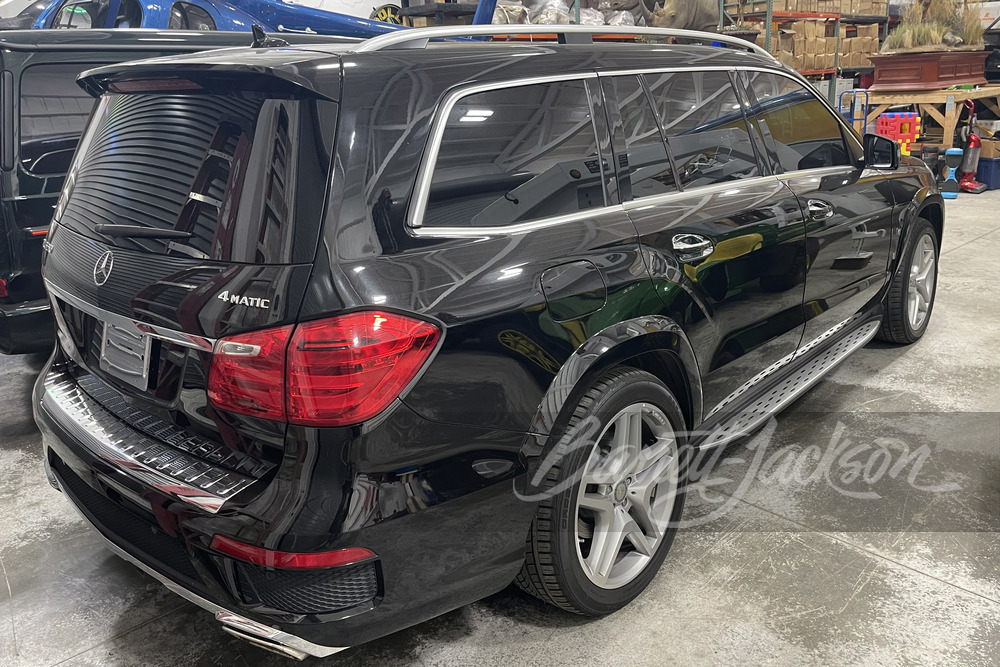 2014 MERCEDES-BENZ GL550 - Rear 3/4 - 262633