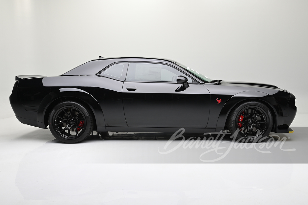 2022 DODGE CHALLENGER SRT HELLCAT JAILBREAK - Side Profile - 262694