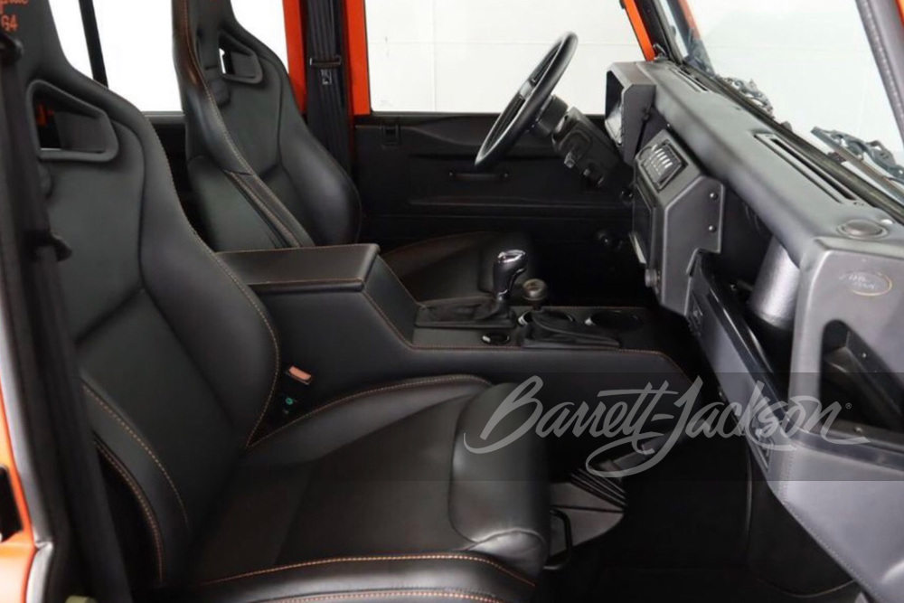 1993 LAND ROVER DEFENDER 110 CUSTOM SUV - Interior - 262843