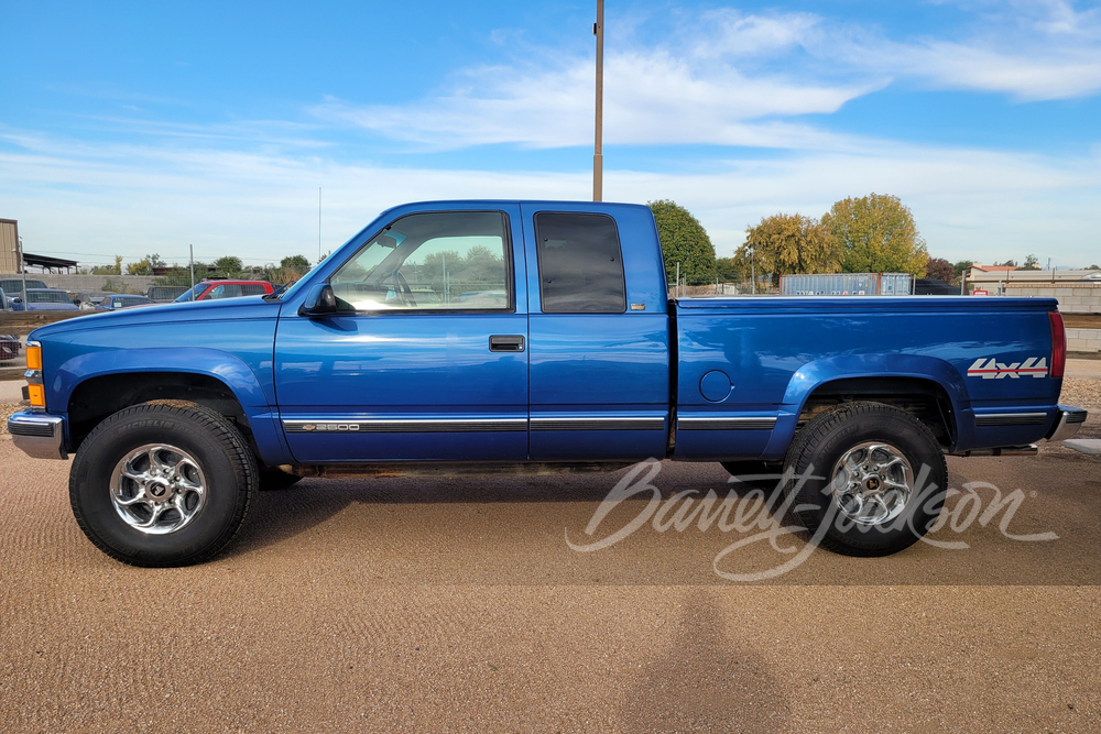 1997 CHEVROLET SILVERADO 2500 PICKUP - Side Profile - 263162