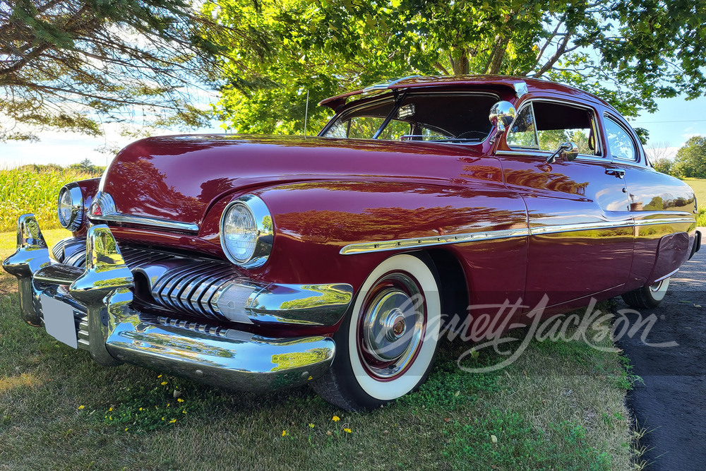 1951 MERCURY CLUB COUPE - Front 3/4 - 263192