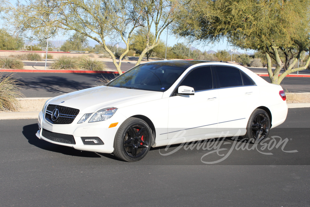 2011 MERCEDES-BENZ E550 - Front 3/4 - 263491