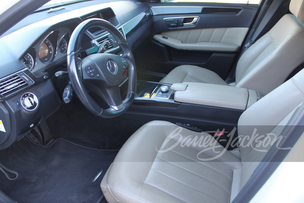2011 MERCEDES-BENZ E550 - Interior - 263491