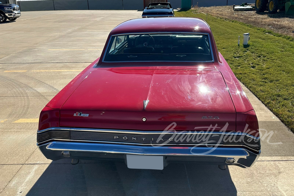 1965 PONTIAC GTO - Rear 3/4 - 263521