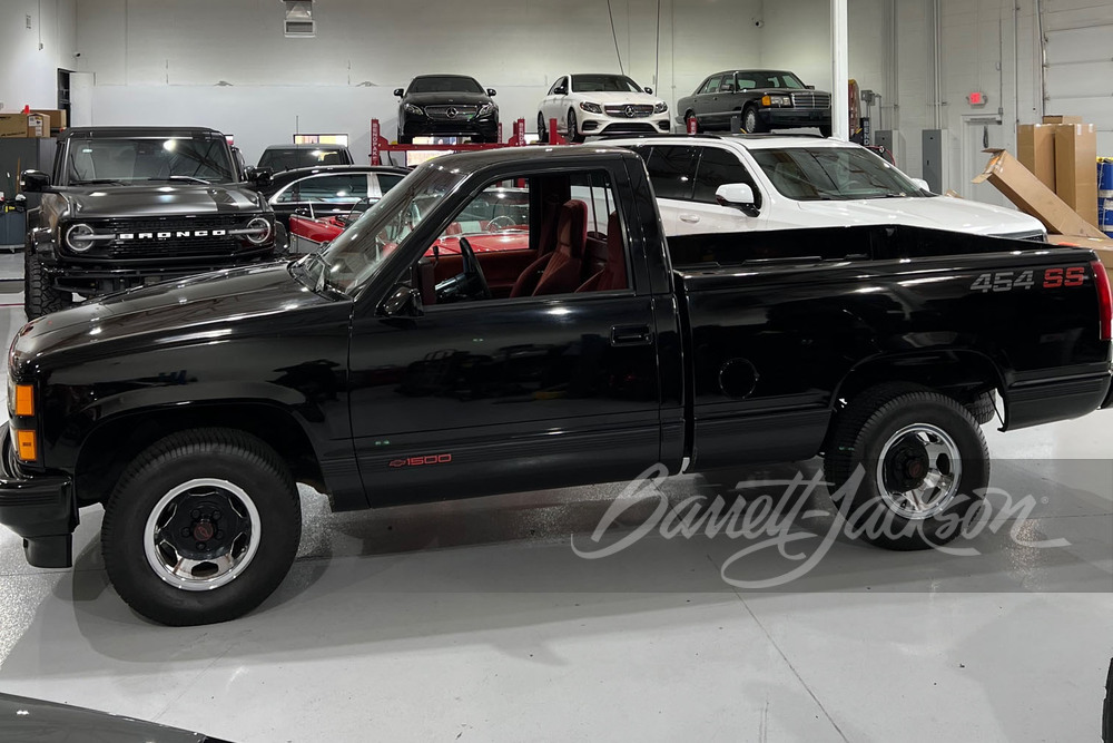 1990 CHEVROLET 454 SS CUSTOM PICKUP - Side Profile - 263596