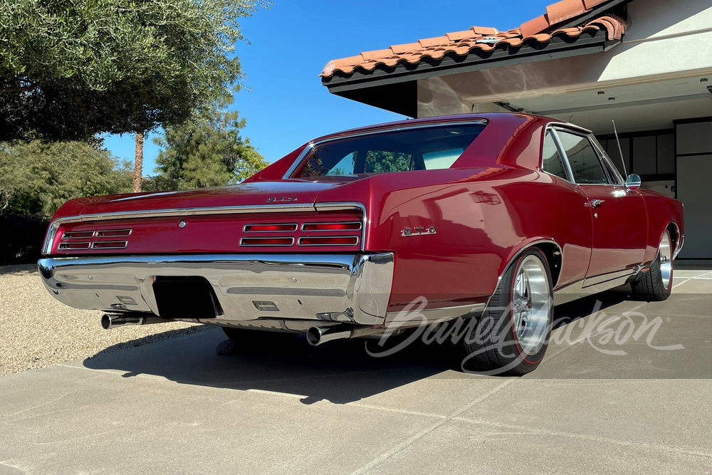 1967 PONTIAC GTO CUSTOM COUPE - Rear 3/4 - 263708