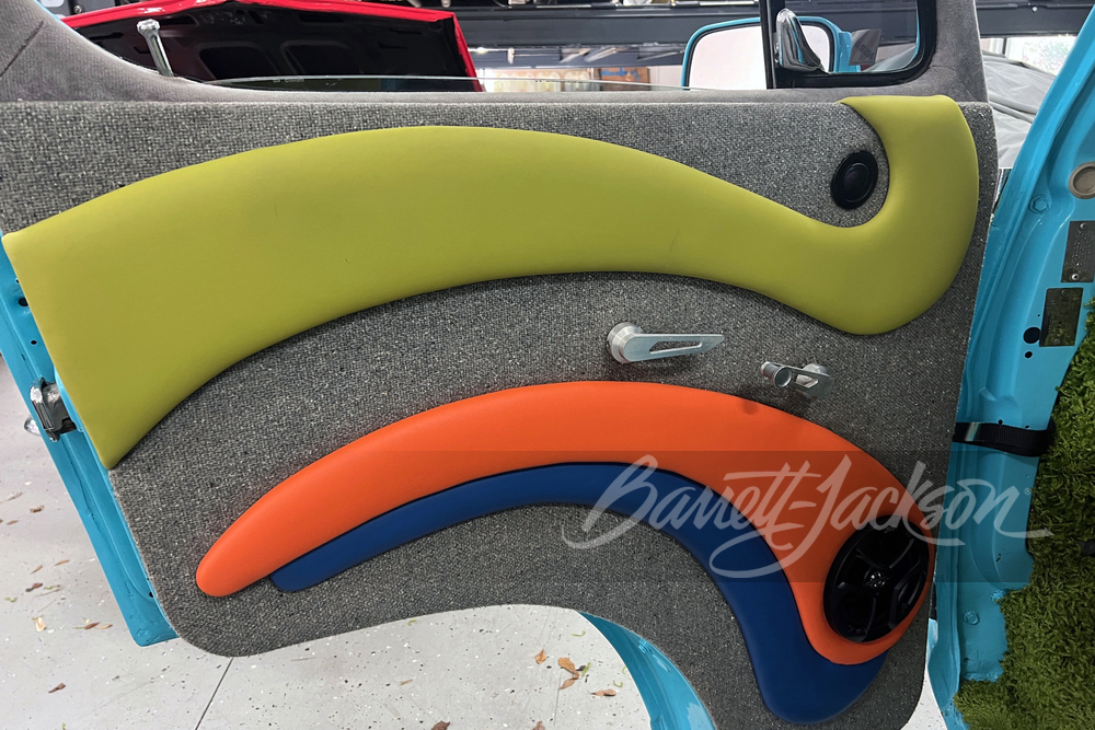 1969 CHEVROLET G10 "MYSTERY MACHINE" RE-CREATION - Misc 13 - 263726