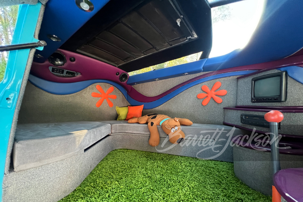 1969 CHEVROLET G10 "MYSTERY MACHINE" RE-CREATION - Misc 14 - 263726