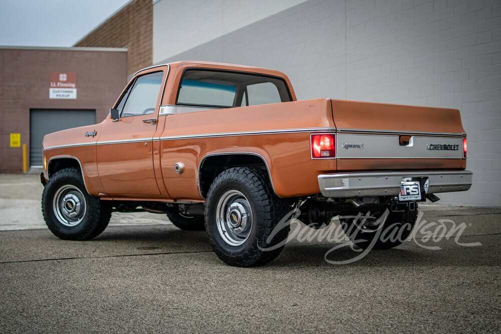 1973 CHEVROLET C10 CUSTOM PICKUP - Rear 3/4 - 264675