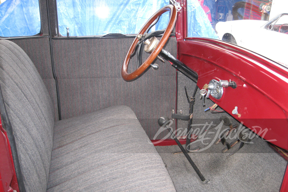 1926 FORD MODEL T - Interior - 264697