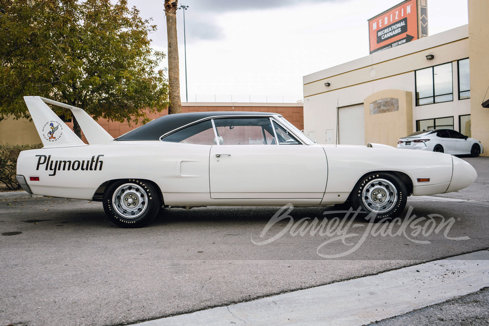 1970 PLYMOUTH SUPERBIRD - Side Profile - 264807