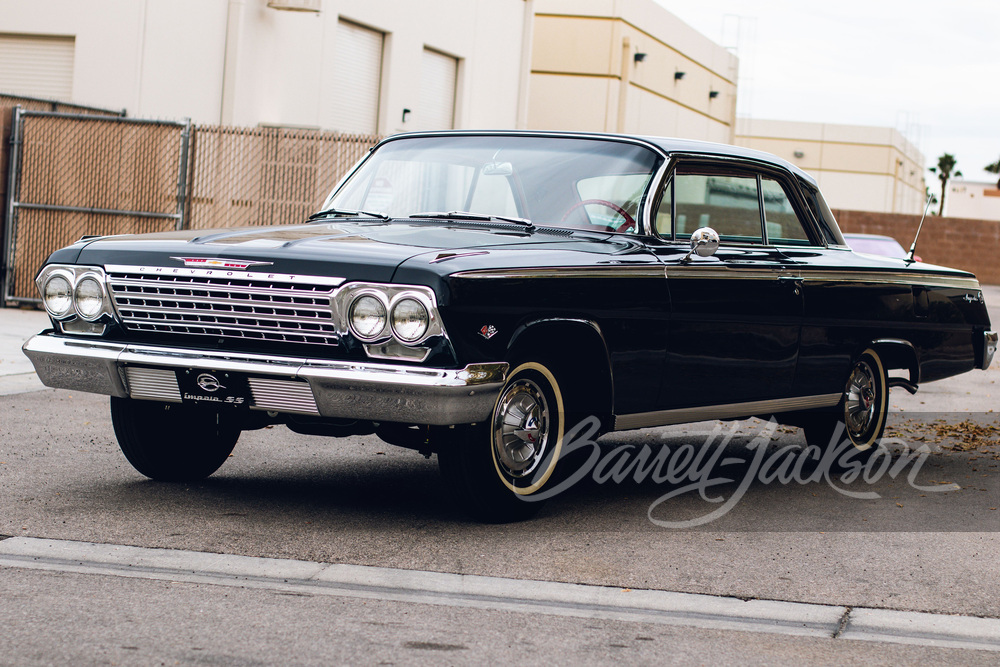 1962 CHEVROLET IMPALA SS - Front 3/4 - 264810