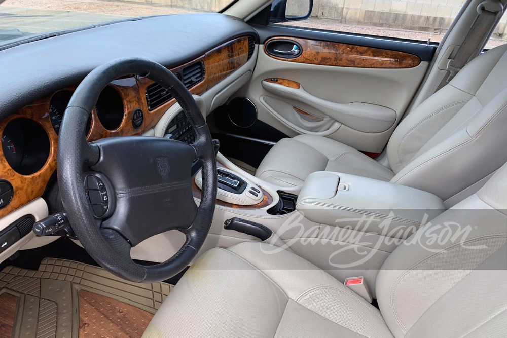 2002 JAGUAR XJ SPORT - Interior - 265132