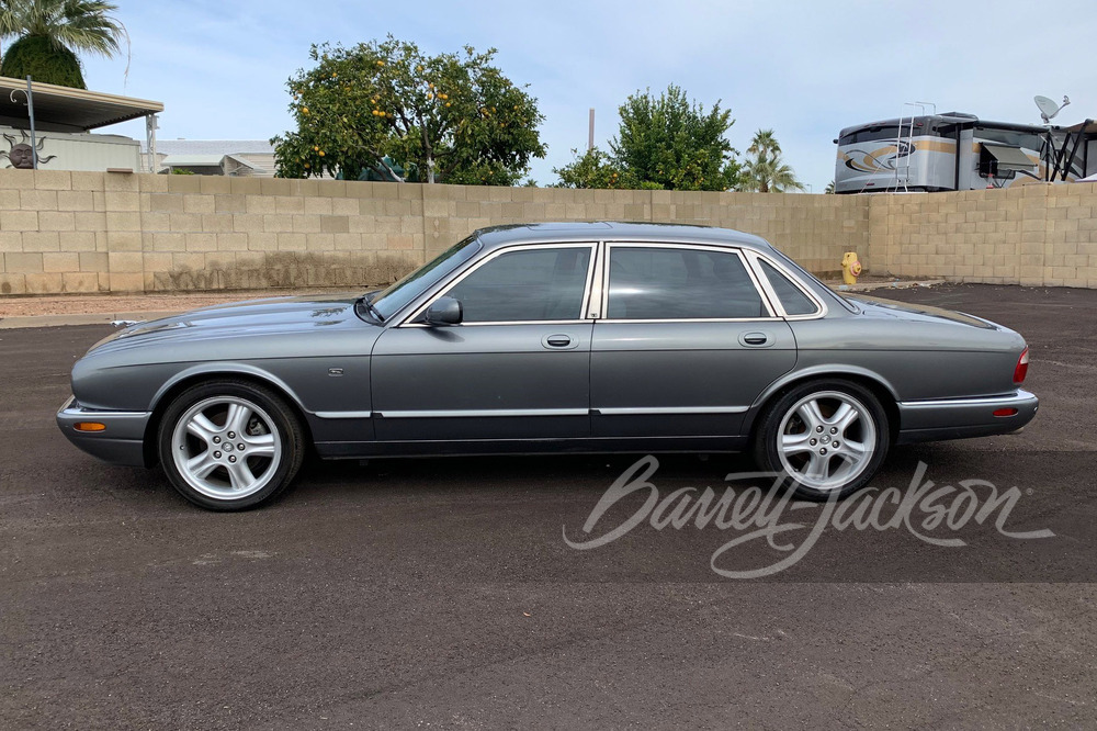 2002 JAGUAR XJ SPORT - Side Profile - 265132