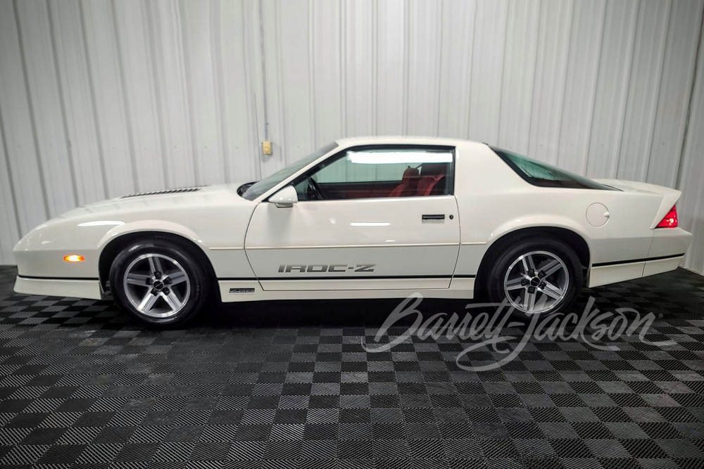 1987 CHEVROLET CAMARO IROC-Z - Side Profile - 265236