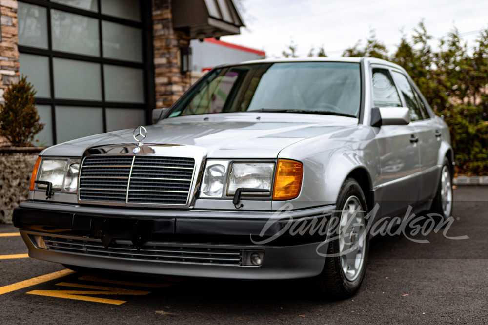 1992 MERCEDES-BENZ 500E - Front 3/4 - 266755