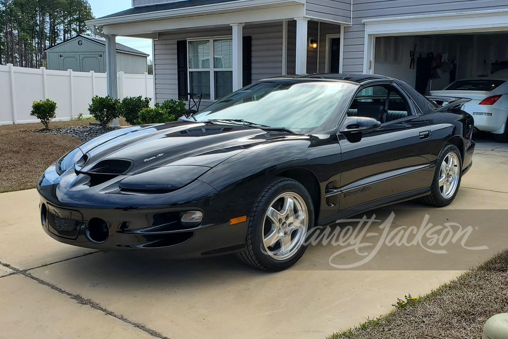 2001 PONTIAC FIREBIRD TRANS AM WS6 - Front 3/4 - 266781