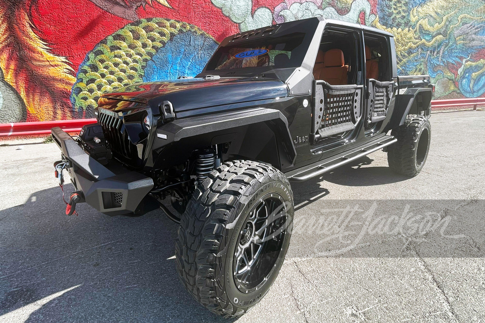 2021 JEEP GLADIATOR CUSTOM SUV - Front 3/4 - 266814
