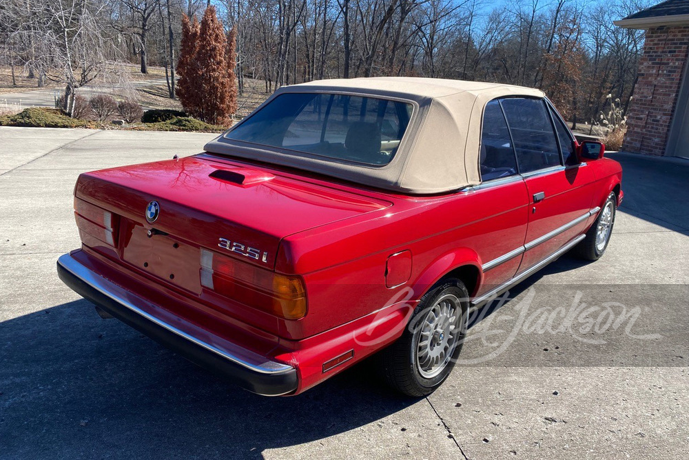1989 BMW 325i - Rear 3/4 - 266855