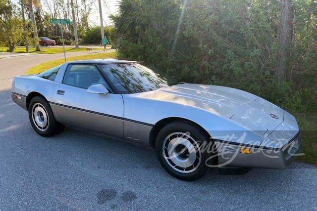1985 CHEVROLET CORVETTE - Front 3/4 - 266991