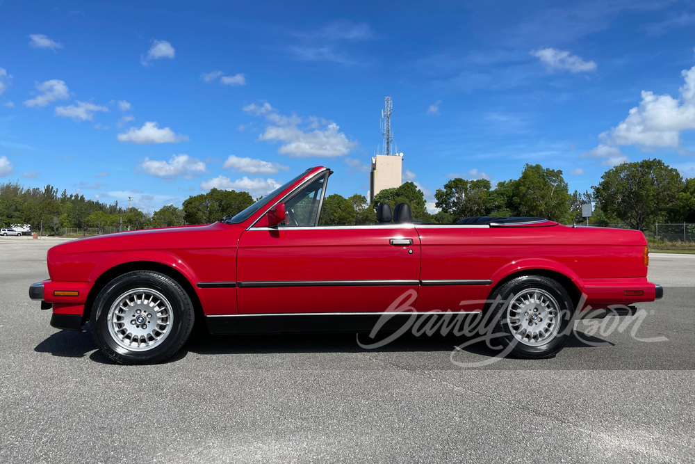 325i Rear View 1989 BMW 325i CONVERTBLE - Side Profile - 267000