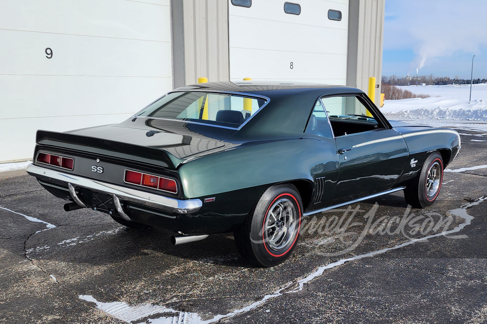 1969 CHEVROLET CAMARO SS 396 - Rear 3/4 - 267007