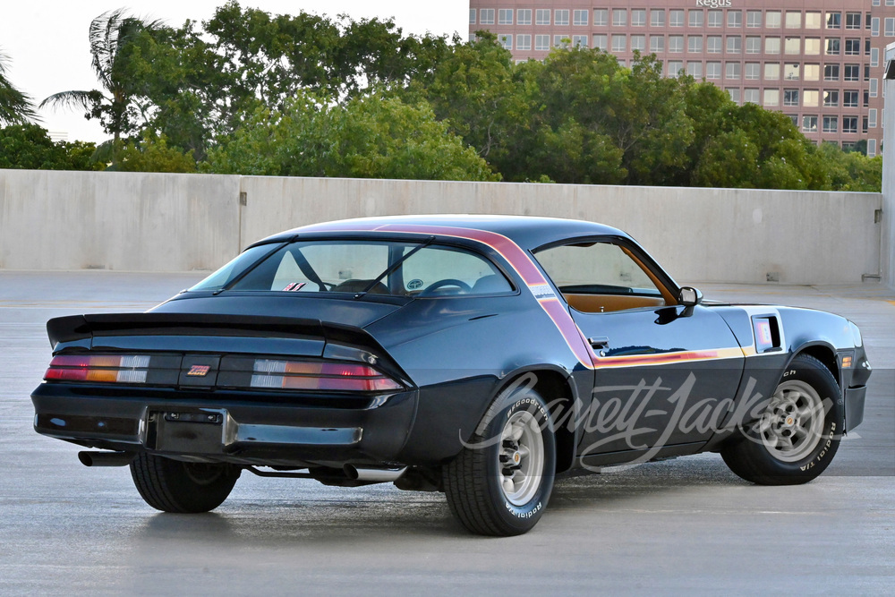 1980 CHEVROLET CAMARO Z/28 HUGGER EDITION - Rear 3/4 - 267031