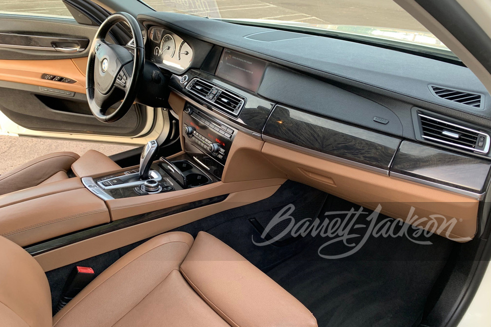 2011 BMW 750Li - Interior - 267223