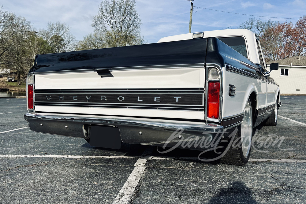 1972 CHEVROLET C10 CUSTOM PICKUP - Rear 3/4 - 267259