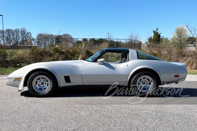 1981 CHEVROLET CORVETTE 350/190 - Side Profile - 267272