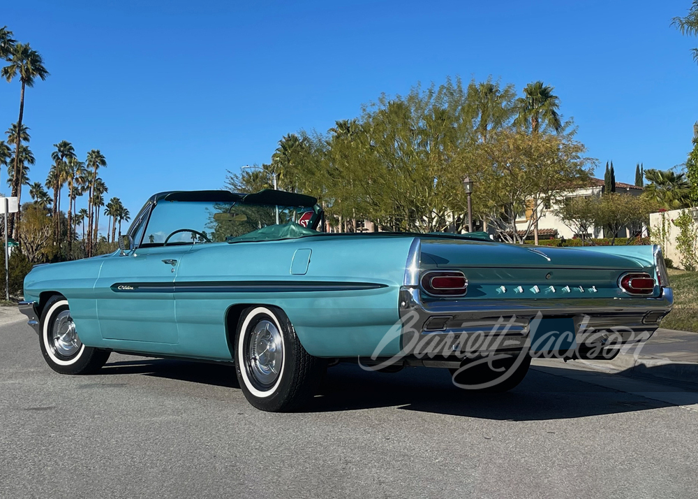1961 PONTIAC CATALINA TRI-POWER CONVERTIBLE - Rear 3/4 - 267423