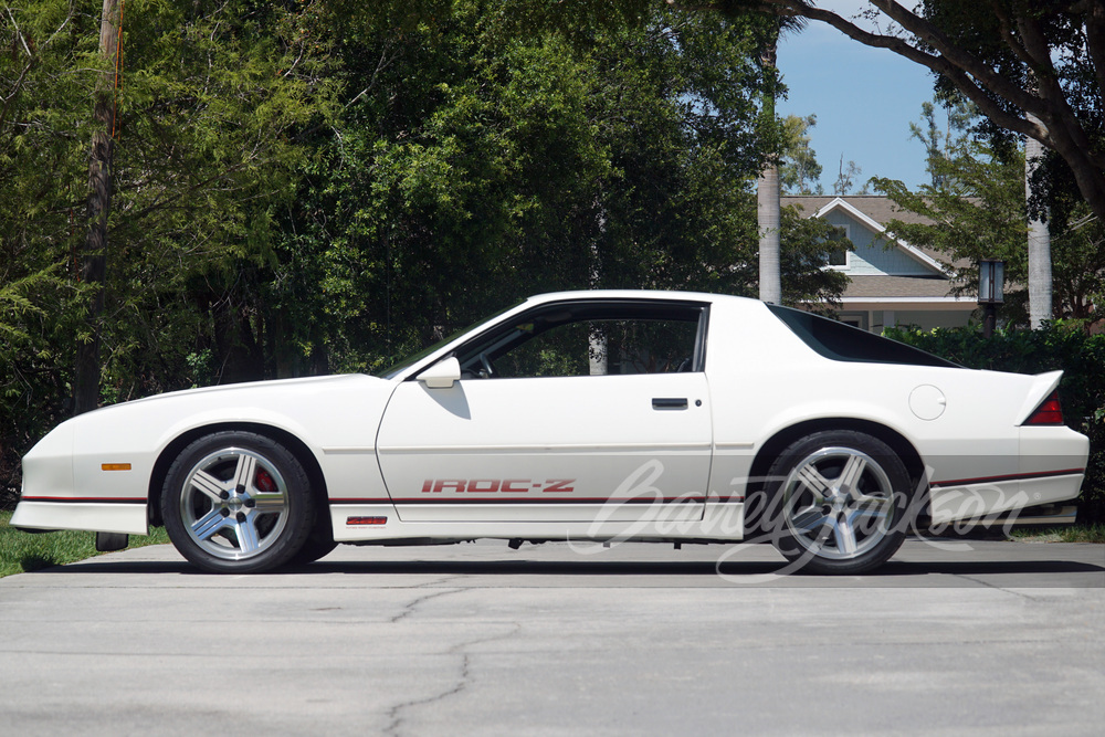 1987 CHEVROLET CAMARO IROC-Z - Side Profile - 267873