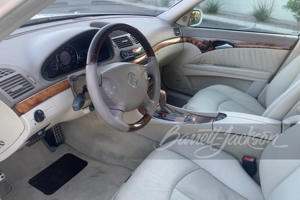 2003 MERCEDES-BENZ E500 - Interior - 268411
