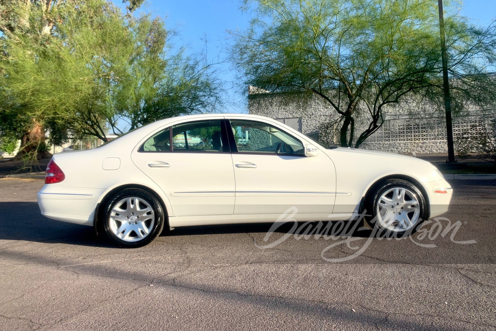 2003 MERCEDES-BENZ E500 - Side Profile - 268411