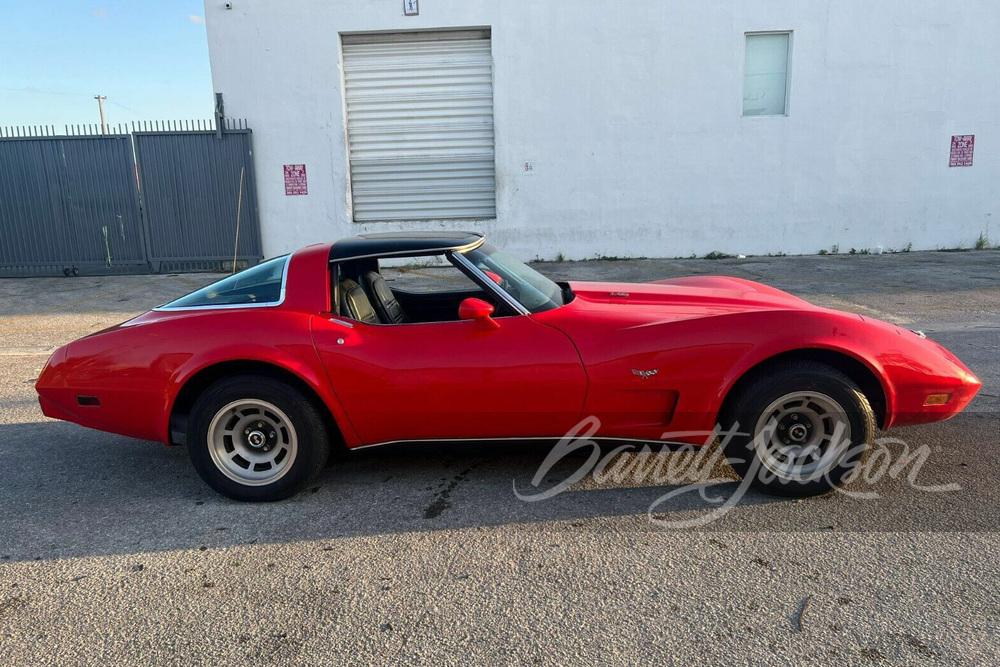 1978 CHEVROLET CORVETTE L82 - Side Profile - 268672