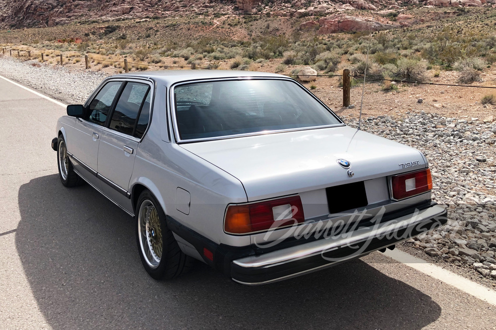 1985 BMW 735i - Rear 3/4 - 269401