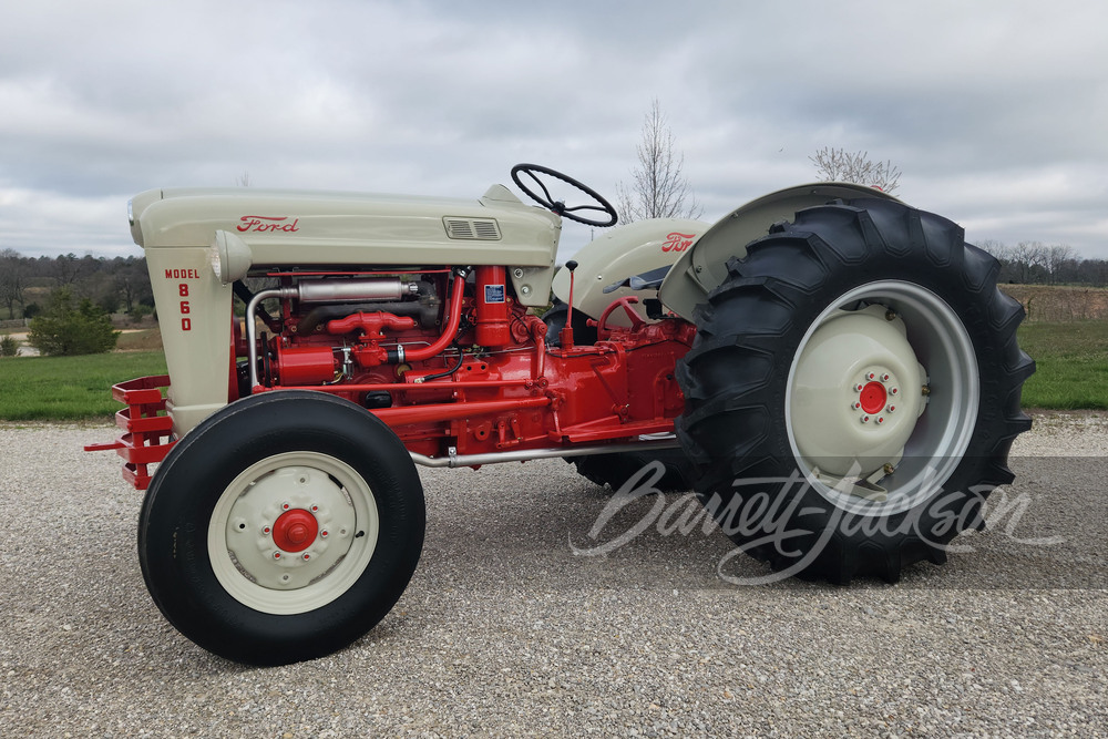1955 FORD 860 TRACTOR - Side Profile - 269672