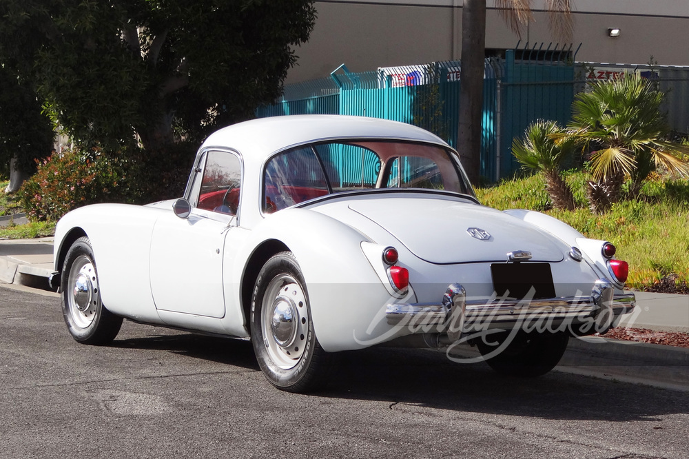 Mga Rear Window 1960 MG MGA - Rear 3/4 - 270124
