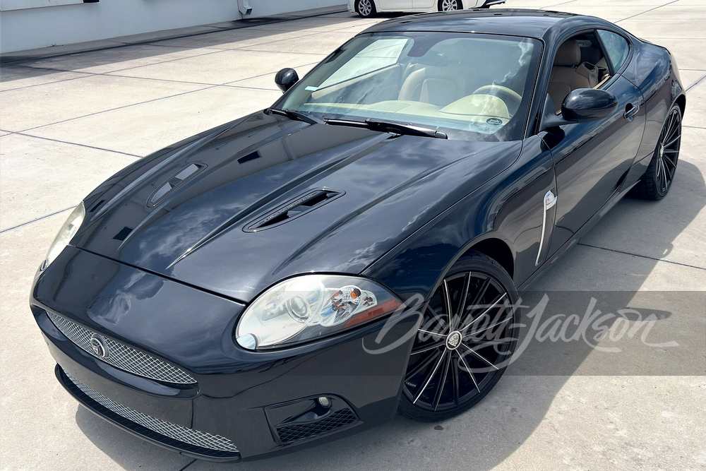2007 JAGUAR XKR - Front 3/4 - 270181