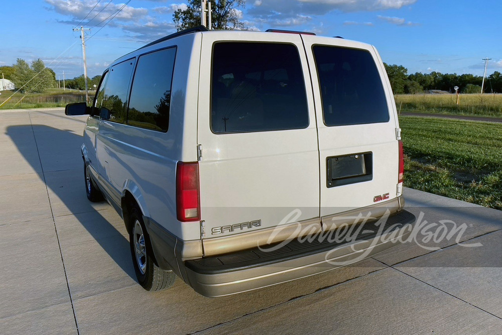 2001 GMC SAFARI MINIVAN - Rear 3/4 - 270773