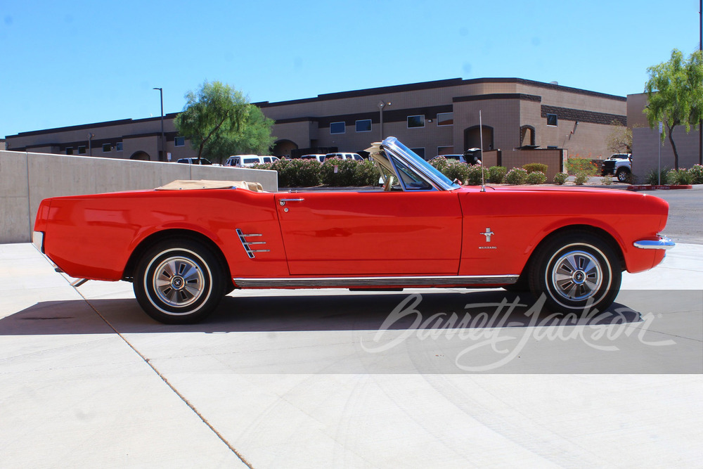 1966 FORD MUSTANG CONVERTIBLE - Side Profile - 271265