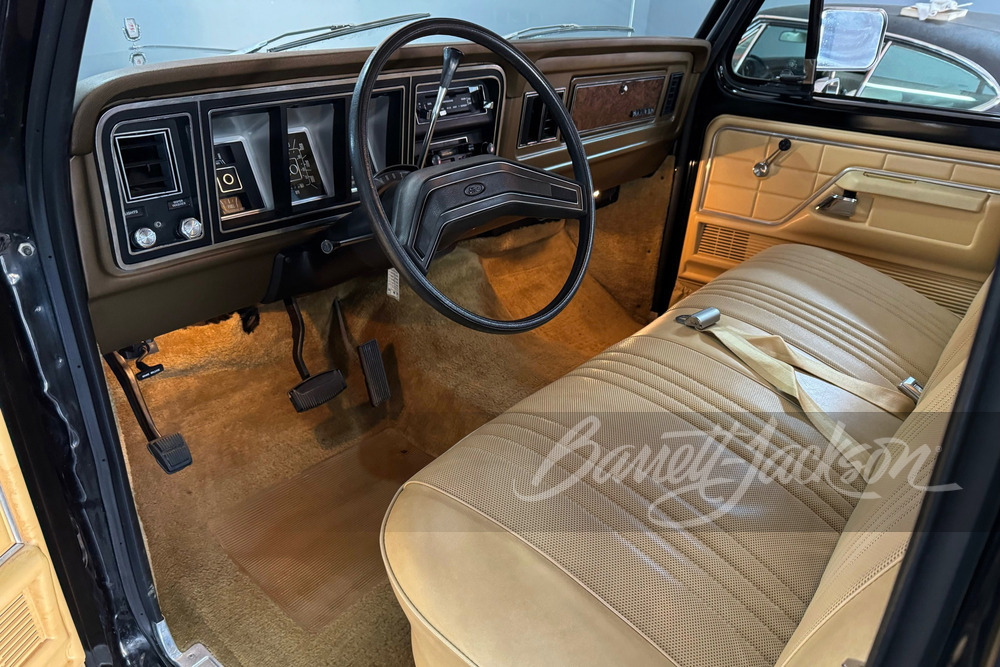 1979 FORD F-100 PICKUP - Interior - 271801