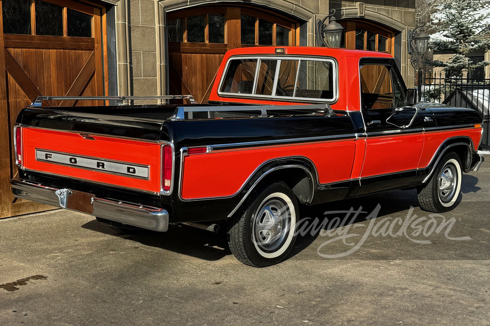 1979 FORD F-100 PICKUP - Rear 3/4 - 271801
