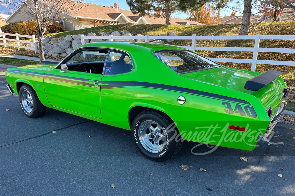 1973 PLYMOUTH DUSTER CUSTOM COUPE - Rear 3/4 - 272333
