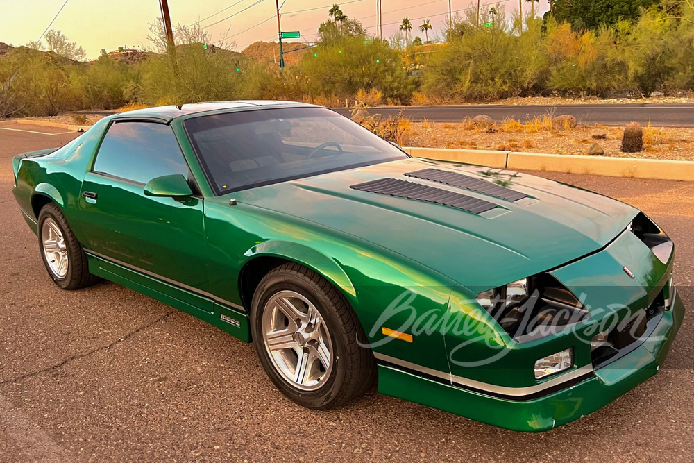 1988 CHEVROLET CAMARO IROC-Z - Front 3/4 - 272462