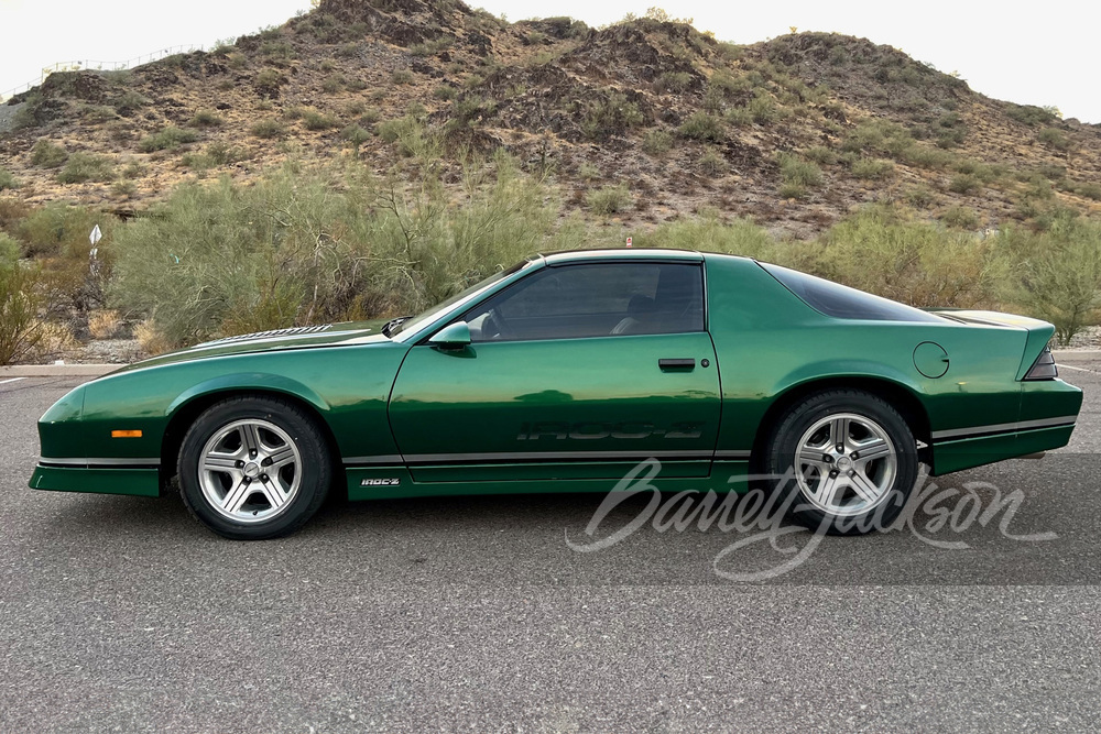 1988 CHEVROLET CAMARO IROC-Z - Side Profile - 272462